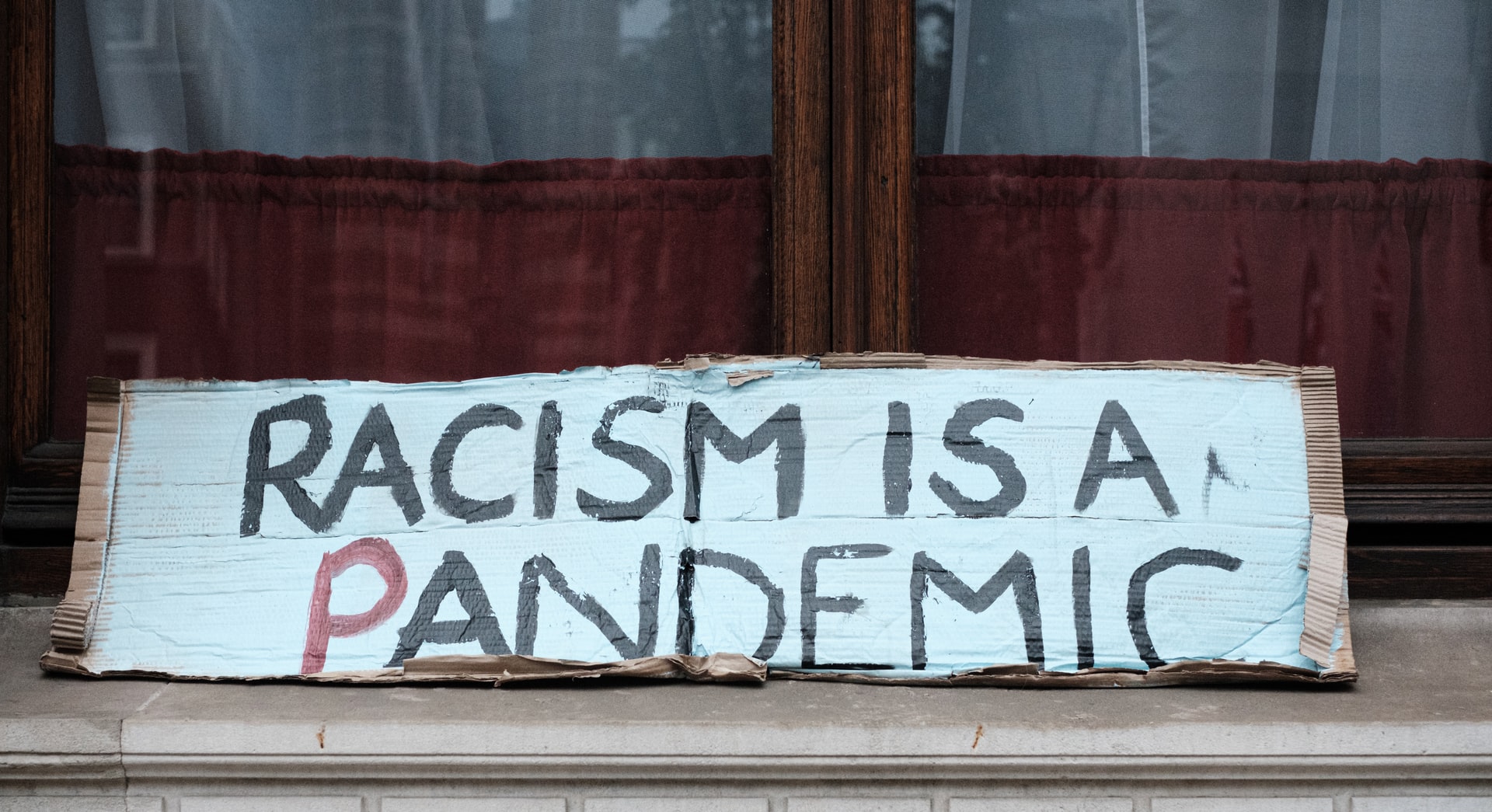 L'anti-razzismo sui social? Ma per cambiare davvero serve altro ...